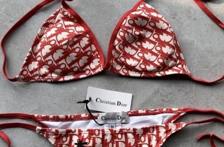 Bikini Dior. (Artlxry)