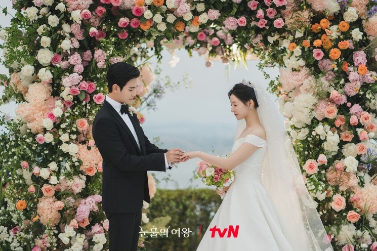 Pesona Kim Ji Won di Queen of Tears (Instagram/@tvn_drama)