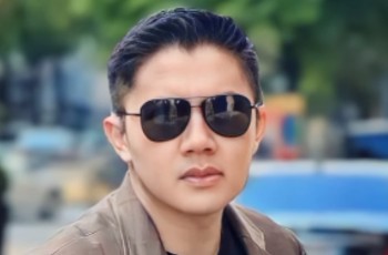 Muncul Emak-emak Hina Mayor Teddy Dengan Sebutan Sok Ganteng dan Lebay, Auto Dirujak Fans Garis Keras Prabowo Subianto
