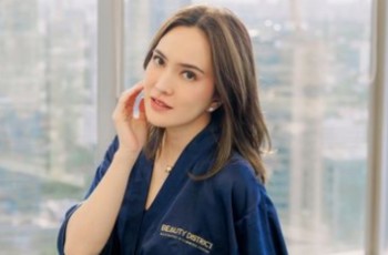 Penampilan Shandy Aulia Sejak Menjand Makin Tak Terkendali, Pake Baju Belahan Dada Rendah, Area Sensitif Terekpose Jelas