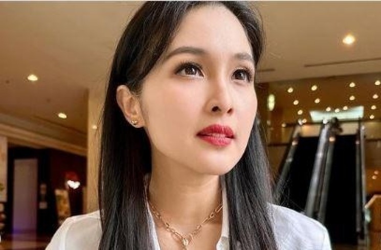 Sandra Dewi. (instagram/@sandradewi88)