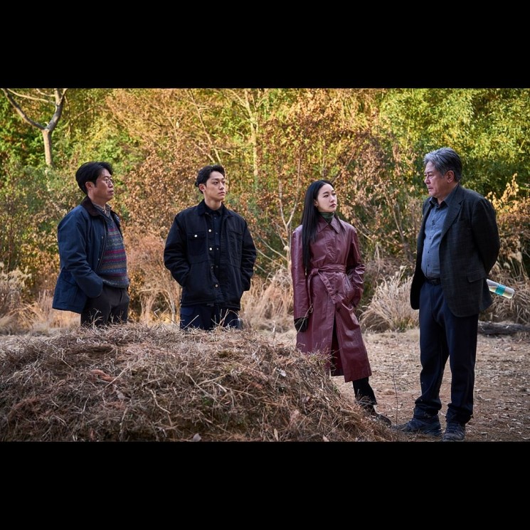 Potret Lee Do Hyun di Exhuma (Instagram/@showbox.movie)