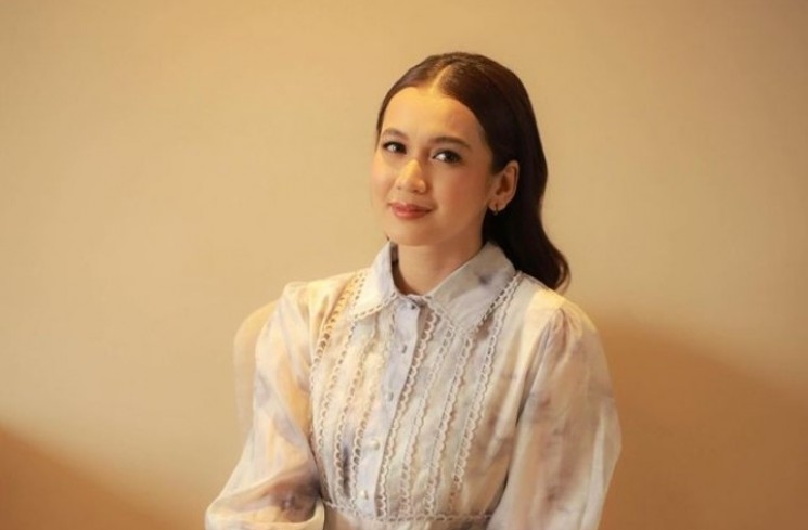 Dea Annisa Kini Sedih Ayah Kandung Telah Tiada.(Instagram/@deaaannisa)