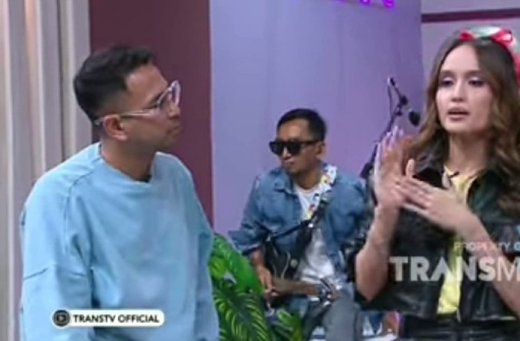 Cinta Laura dalam Sebuah Acara.(YouTube Trans TV Official)
