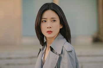 8 Pesona Lee Bo Young di Hide, Drama Barunya dengan Lee Moo Saeng yang Penuh Misteri