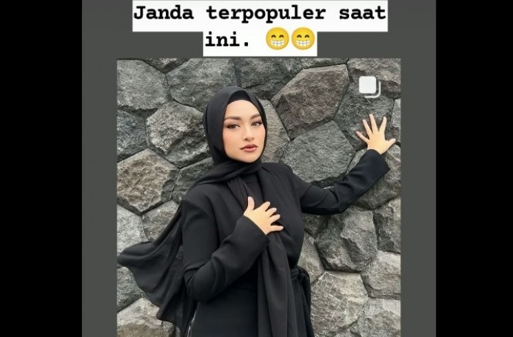 Nathalie Holscher Sampai Disebut Janda Terpopuler.(Instagram/@nathalieholscher)