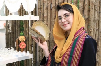 Intip Cara Bikin Model Kerudung Ala Arumi Bachsin yang Disebut Sebagai Hijab Gaya Pejabat Tapi Gaul dan Gak Jatuh