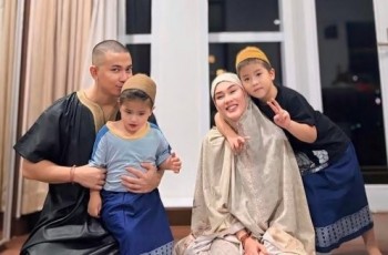 Rindu Mendiang Istri, Anggi Pratama Ungkap Doa di Tanah Suci