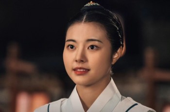8 Pesona Hong Ye Ji di Missing Crown Prince, Aktris Cantik yang Jadi Lawan Main Suho EXO