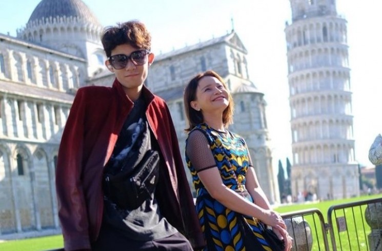 Rossa Foto Bareng Putra Semata Wayangnya.(Instagram/@itsrossa910)
