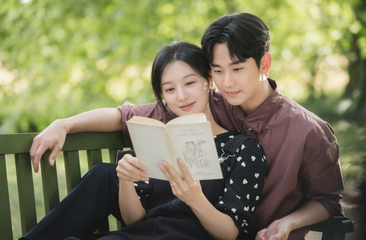 Kim Ji Won dan Jim Soo Hyun. (instagram)