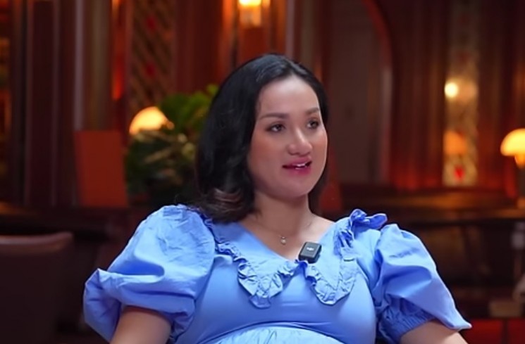 Tengku Dewi Putri (YouTube)