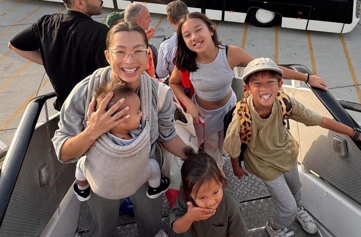 Jennifer Bachdim liburan bersama anak-anaknya (Instagram/@jenniferbachdim)