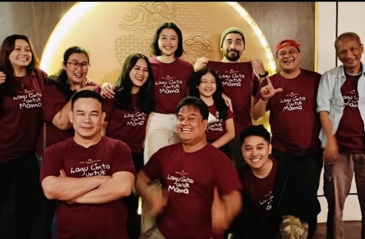 Para Pemain Film berjudul 'Lagu Cinta Untuk Mama'. (ist)