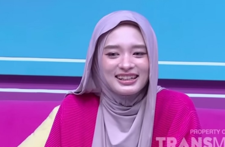 Inara Rusli (Youtube)