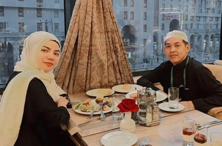 Dinar Candy dan Koh Apex. (instagram)