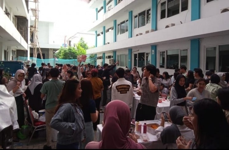 Para Mahasiswa Fikom UP Entrepreneuship Market Day. (ist)