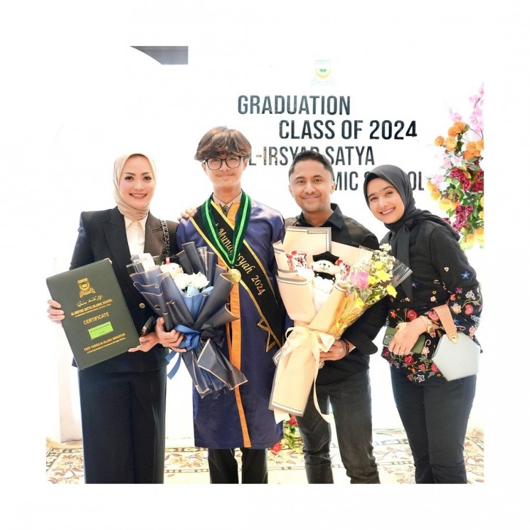 Putra Hengky Kurniawan Wisuda (Instagram/@sonyafatmala)