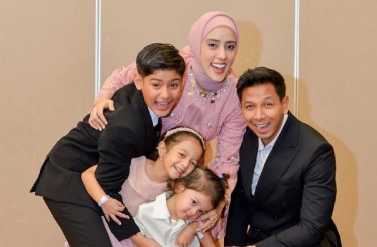 Fairuz A Rafiq, Sonny Septian dan anak-anaknya. (instagram)