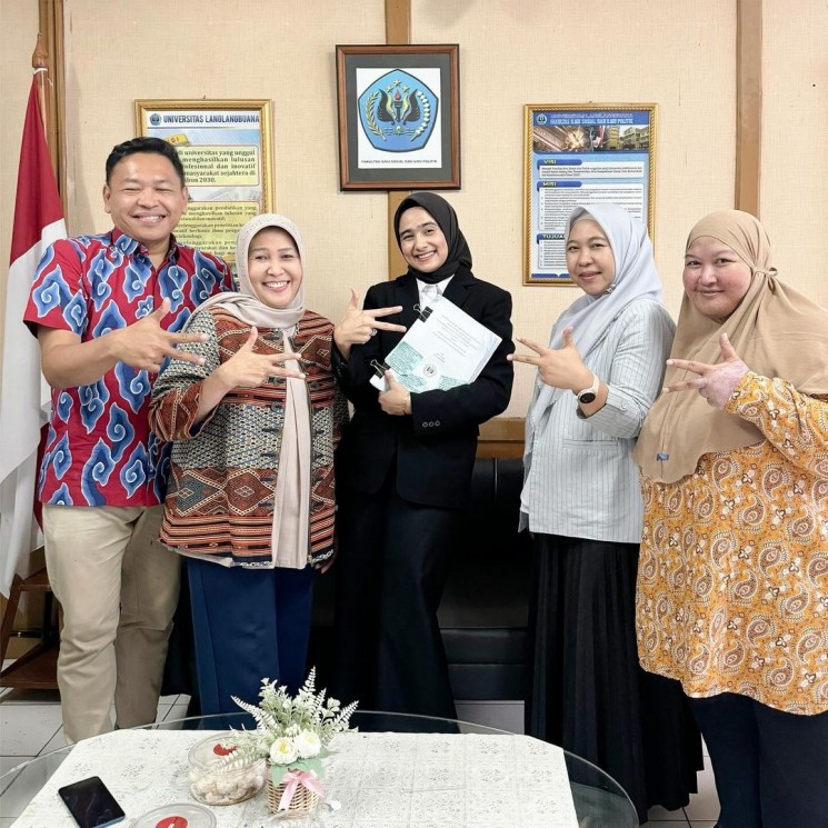 Sonya Fatmala Lulus Sidang Skripsi (Instagram/@sonyafatmala)