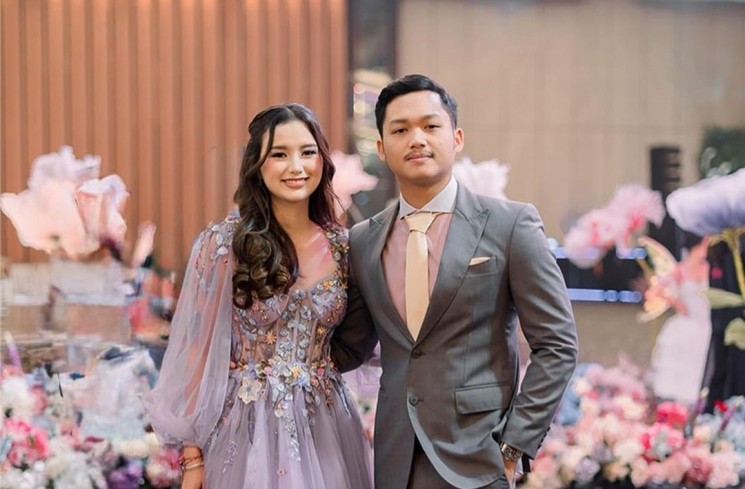 Azriel Hermansyah dan Sarah Menzel (Instagram/@azriel_hermansyah)