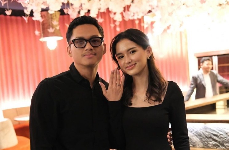 Azriel Hermansyah dan Sarah Menzel (Instagram/@azriel_hermansyah)