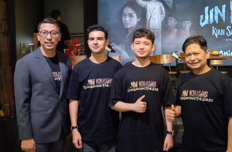 Mulyadi JP dan Para Pemain Raden Kian Santang 'JIN KHANIS' The Series. (ist)