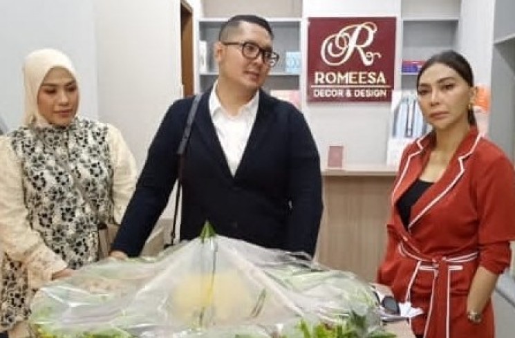 Dimas Wibowo, Olla Ramlan dan Gusti Rosaline Oca. (ist)