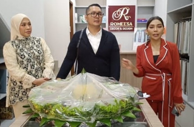Dimas Wibowo, Olla Ramlan dan Gusti Rosaline Oca. (ist)