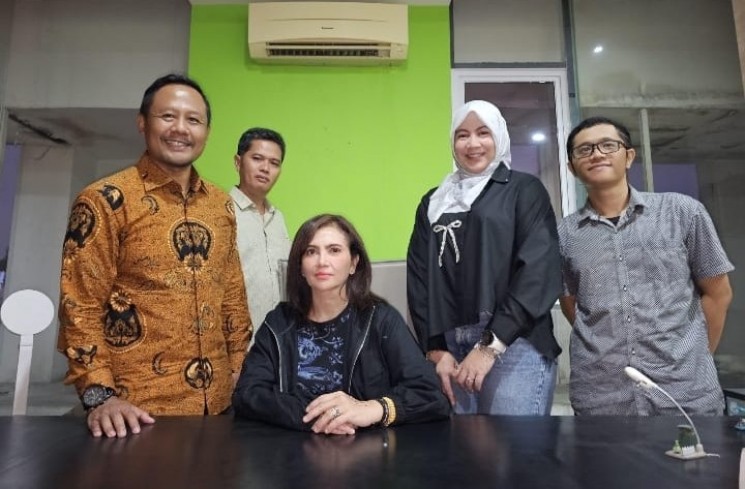 Anggia Novita, Yogi Widodo, SH, Teddy dan yang lainnya. (ist)