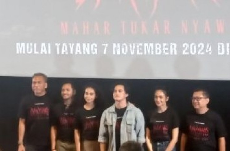 Sahila Hisyam dan para pemain film 'Danyang'. (ist)
