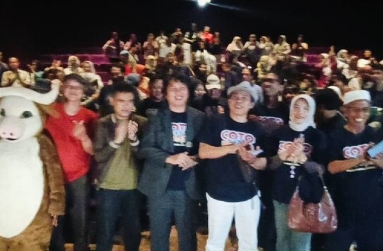 Irham Acho Bahtiar dan Para Pemain Film 'Coto Vs Konro'. (ist)