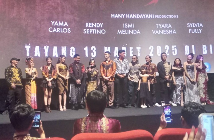 Para Pemain Film 'Arwah Sinden'. (ist)