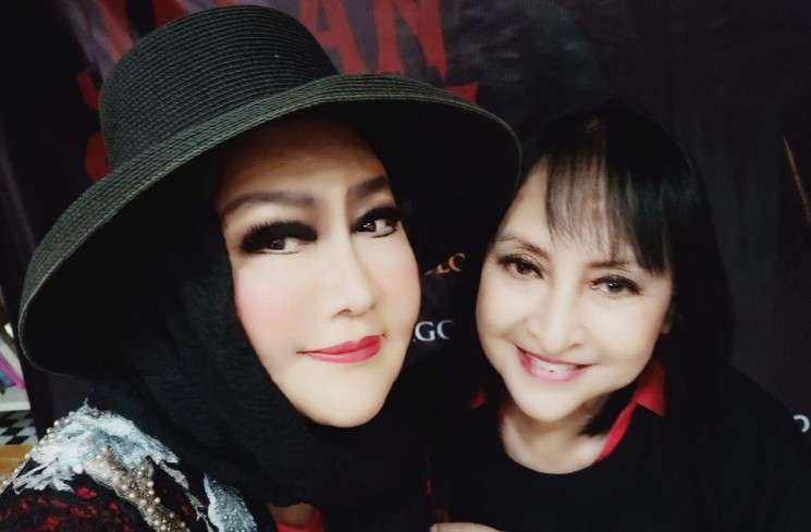 Erna Santoso dan artis lainnya. (ist)