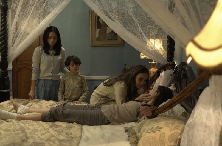 Luna Maya, Shareefa Daanish, Taskya Namya dalam film 'Jalan Pulang'. (ist)