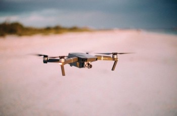 Trump Perkuat Industri Drone di Tengah Persaingan Ketat dengan China