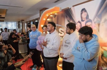 Film GJLS: Ibuku Ibu-Ibu Tawarkan Komedi Absurd dan Kritik Sosial dalam Balutan Gaya Mumblecore