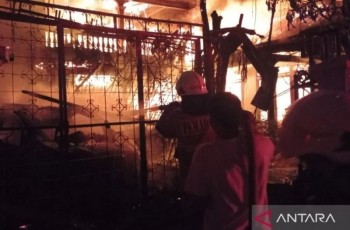 Korsleting Picu Kebakaran di Kramat Jati, Kerugian Capai Rp1,2 Miliar