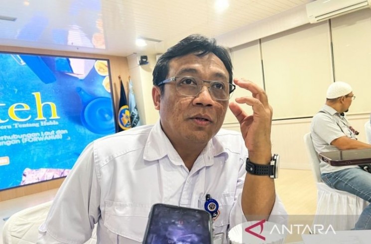 Direktur Jenderal Perhuhungan Laut (Dirjen Hubla) Kemenhub Muhammad Masyhud menjawab pertanyaan awak media di Jakarta, Rabu (18/6/2025). ANTARA/Harianto
