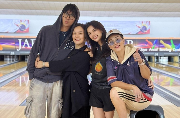 Arsyil, Sheila Warokka, Ivana Warokka dan Lia Waokka. (ist)