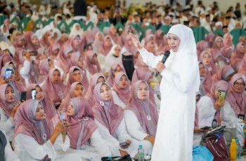 Gubernur Khofifah Ajak Sambut Tahun Baru Islam dengan Semangat Perbaikan Diri