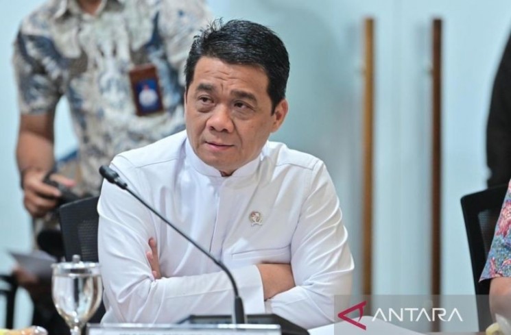 Wakil Menteri Desa dan Pembangunan Daerah Tertinggal (Wamendes PDT) Ahmad Riza Patria. ANTARA/HO-Humas Kemendes PDT.
