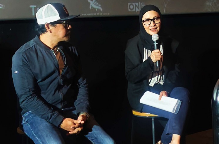 Sutradara Film Orang Ikan, Mike Wiluan, dan Produser dan Penulis Film Orang Ikan, Ninin Musa. (ist)