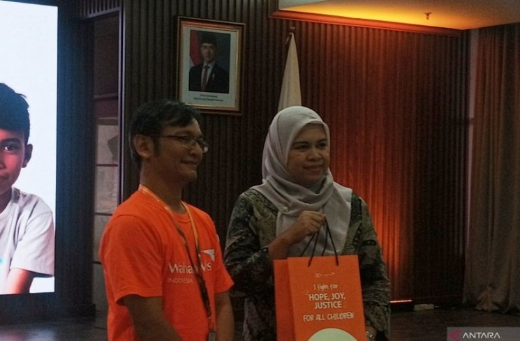 Chairperson of the Indonesian Child Protection Commission (KPAI), Ai Maryati Solihah, after holding a dialogue with children in Jakarta on Thursday (July 10, 2025). (ANTARA/Tri Meilani Ameliya)
