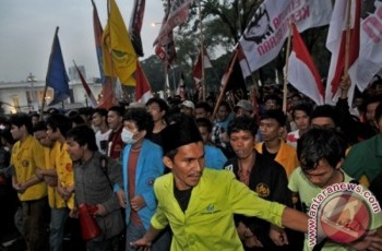 1.489 Polisi Dikerahkan Amankan Aksi BEM SI di Monas, Kapolres: Sampaikan Pendapat dengan Santun