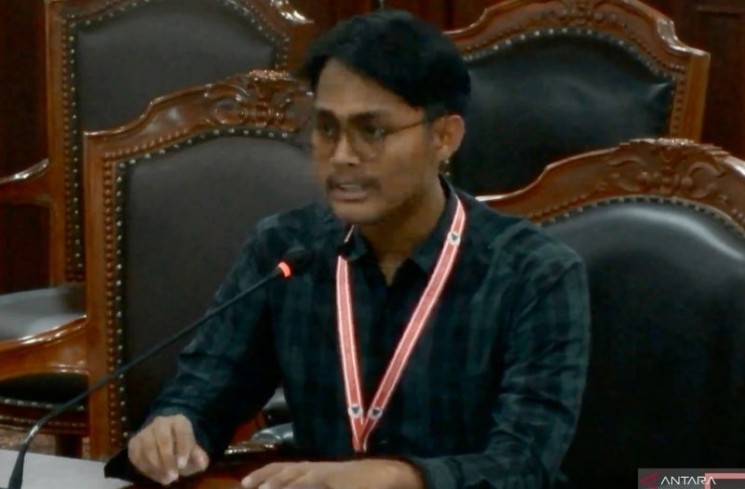 Tangkapan layar - Pemohon Perkara Nomor 118/PUU-XXIII/2025 terkait uji materi larangan wakil menteri rangkap jabatan, A. Fahrur Rozi, mengikuti sidang pemeriksaan pendahuluan di Mahkamah Konstitusi, Jakarta, Kamis (31/7/2025). (ANTARA/Fath Putra Mulya)
