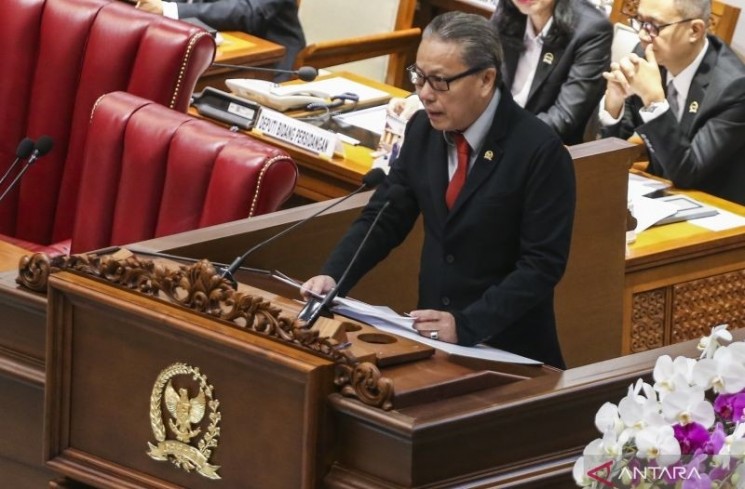 Wakil Ketua Komisi XI DPR Dolfie Othniel Frederic Palit ANTARA FOTO/Rivan Awal Lingga/aww.
