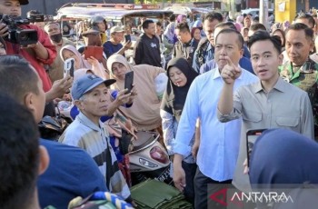 Wapres Gibran Belanja Bahan Pokok di Pasar Tradisional Mataram, Dukung Produk Lokal
