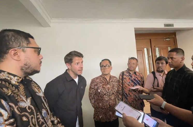 Cameron Clark dan Lainnya. (ist)