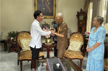 Gibran Sambangi Try Sutrisno, Sampaikan Undangan HUT RI ke-80